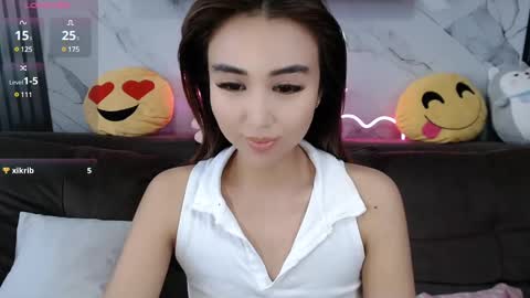 Lily online show from February 22, 5:44 am