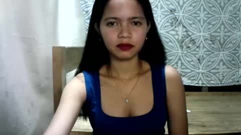 lily_2003 online show from November 1, 9:35 am