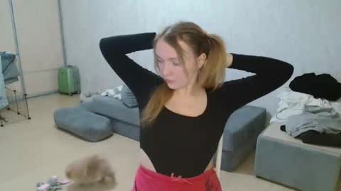 Lily dollyx online show from April 30, 5:40 pm