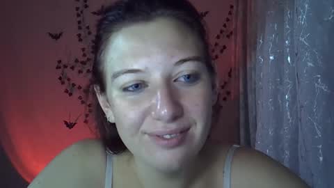 Snapshot of lily_ember chatting on October 31, 10:36 pm lily_ember online show from October 31, 10:36 pm