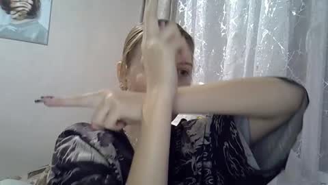 Snapshot of lily_ember chatting on October 4, 7:29 pm lily_ember online show from October 4, 7:29 pm