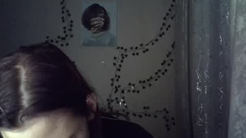 Snapshot of lily_ember chatting on October 21, 7:07 pm lily_ember online show from October 21, 7:07 pm