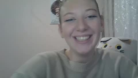 Snapshot of lily_ember chatting on September 26, 8:39 pm lily_ember online show from September 26, 8:39 pm