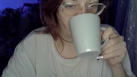 lily_ember online show from November 27, 7:28 pm