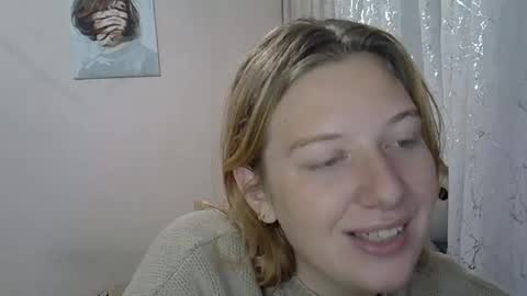 Snapshot of lily_ember chatting on October 1, 8:36 pm lily_ember online show from October 1, 8:36 pm