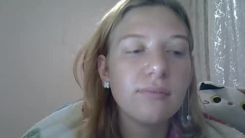 Snapshot of lily_ember chatting on September 27, 8:49 pm lily_ember online show from September 27, 8:49 pm