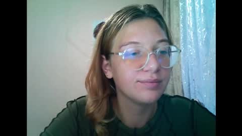 Snapshot of lily_ember chatting on September 24, 3:00 pm lily_ember online show from September 24, 3:00 pm