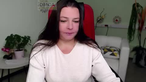 Lily online show from October 13, 5:32 am