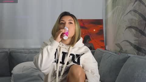 Lily online show from December 26, 4:36 pm