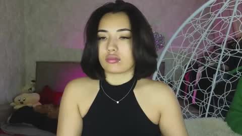 Snapshot of lily_foster_ chatting on October 22, 7:02 am Lily online show from October 22, 7:02 am