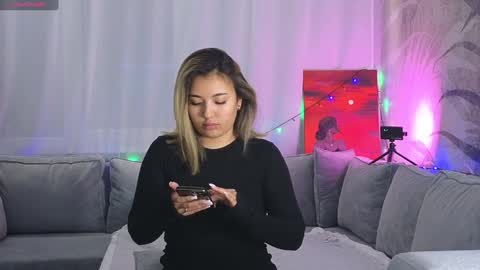 Lily online show from January 5, 4:04 am
