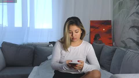 Lily online show from January 9, 7:31 am