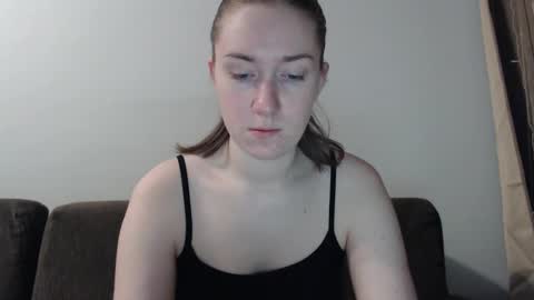 lily_love_x online show from December 20, 2:52 am
