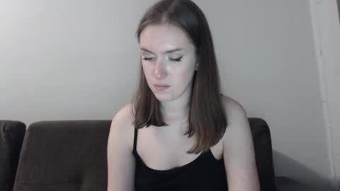 lily_love_x online show from October 16, 10:23 pm