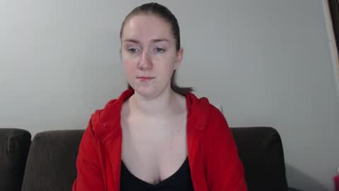 lily_love_x online show from December 18, 1:37 am