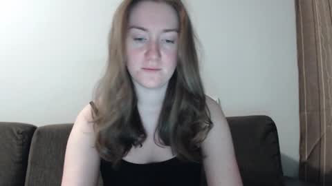 lily_love_x online show from December 23, 1:18 am