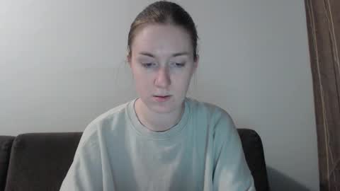 lily_love_x online show from March 5, 1:21 am