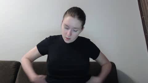 lily_love_x online show from February 2, 11:21 pm