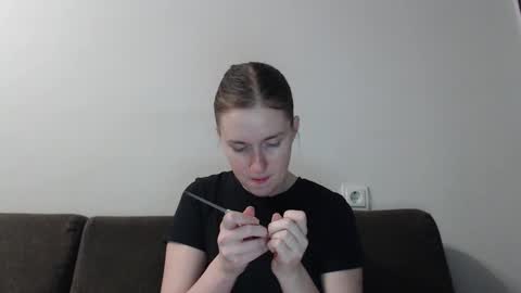 lily_love_x online show from January 29, 10:43 pm