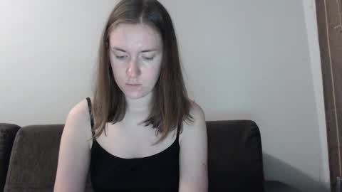 lily_love_x online show from September 19, 10:42 pm