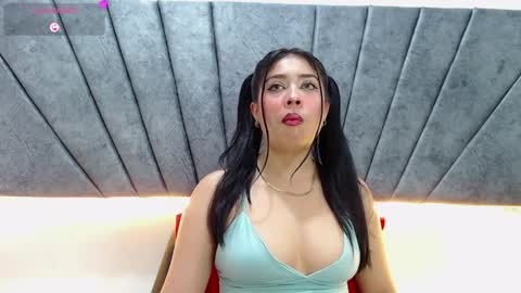 LILY MEGHAN online show from April 2, 9:23 pm