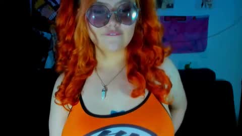 Snapshot of lily_stone04 chatting on December 5, 5:04 am lily_stone04 online show from December 5, 5:04 am