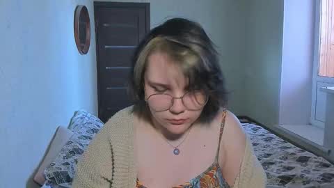 Lily online show from March 23, 7:36 am