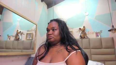 Snapshot of lilybaudyn_ chatting on February 8, 9:46 am Lily online show from February 8, 9:46 am