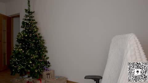 Lily   online show from December 27, 2:44 pm