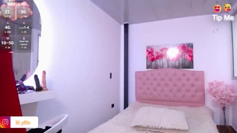 lilyfox23 online show from September 28, 1:16 pm