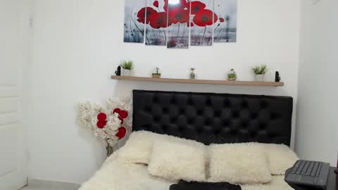 lilyfox23 online show from January 22, 12:38 pm