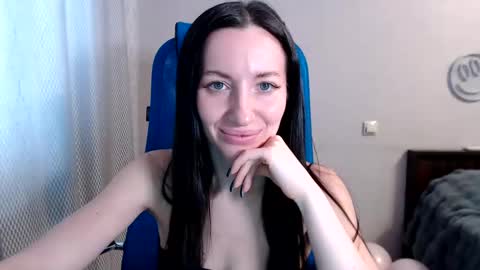Lily online show from December 13, 7:59 am
