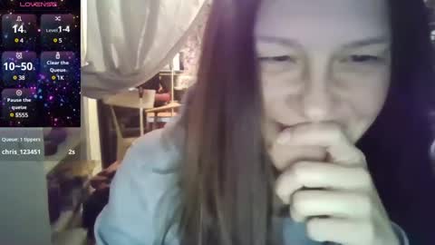 lilypad1981 online show from December 4, 3:26 am