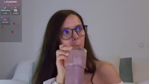 Lily online show from October 29, 5:48 pm