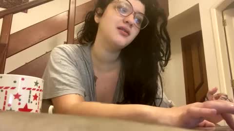 lilyswear online show from February 13, 5:54 pm