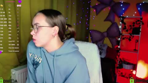 Lily online show from April 23, 4:09 pm