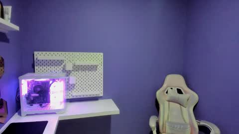 lilyth_7 online show from September 28, 4:19 am