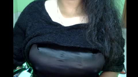 limaakter246618 online show from January 2, 12:13 am