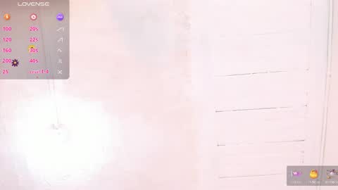 Snapshot of lin_jayani chatting on October 13, 4:09 pm Lin online show from October 13, 4:09 pm