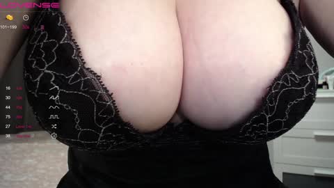 Snapshot of lina____ chatting on December 24, 1:06 am Lina online show from December 24, 1:06 am