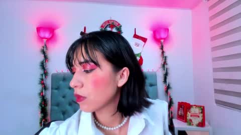  Lina Bedoya  online show from December 7, 11:40 am