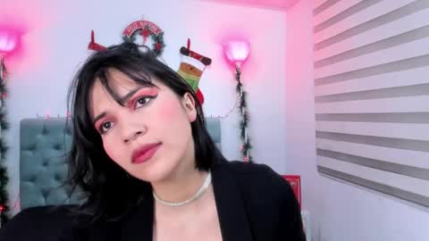  Lina Bedoya  online show from December 11, 11:41 am