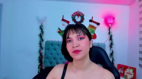  Lina Bedoya  online show from December 21, 11:44 am