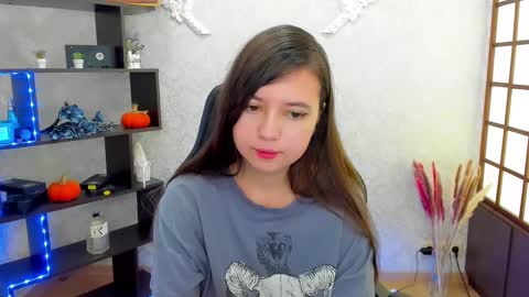 Lina online show from December 7, 2:09 am