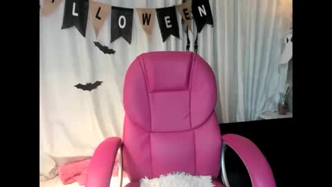 Snapshot of lina_clark_ chatting on November 1, 6:56 pm lina_clark_ online show from November 1, 6:56 pm