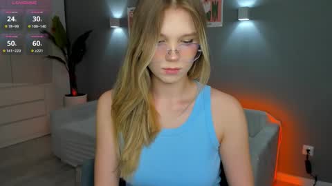 Lina online show from January 14, 1:49 pm