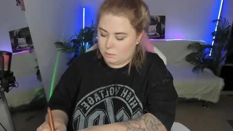 lina_linx online show from March 7, 6:33 pm