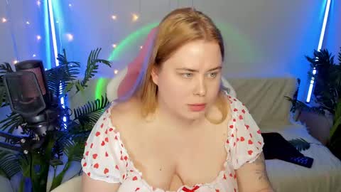 lina_linx online show from January 25, 7:05 pm