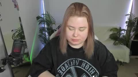 lina_linx online show from March 1, 5:49 pm