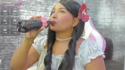 LINA SANCHEZ online show from June 29, 1:44 pm